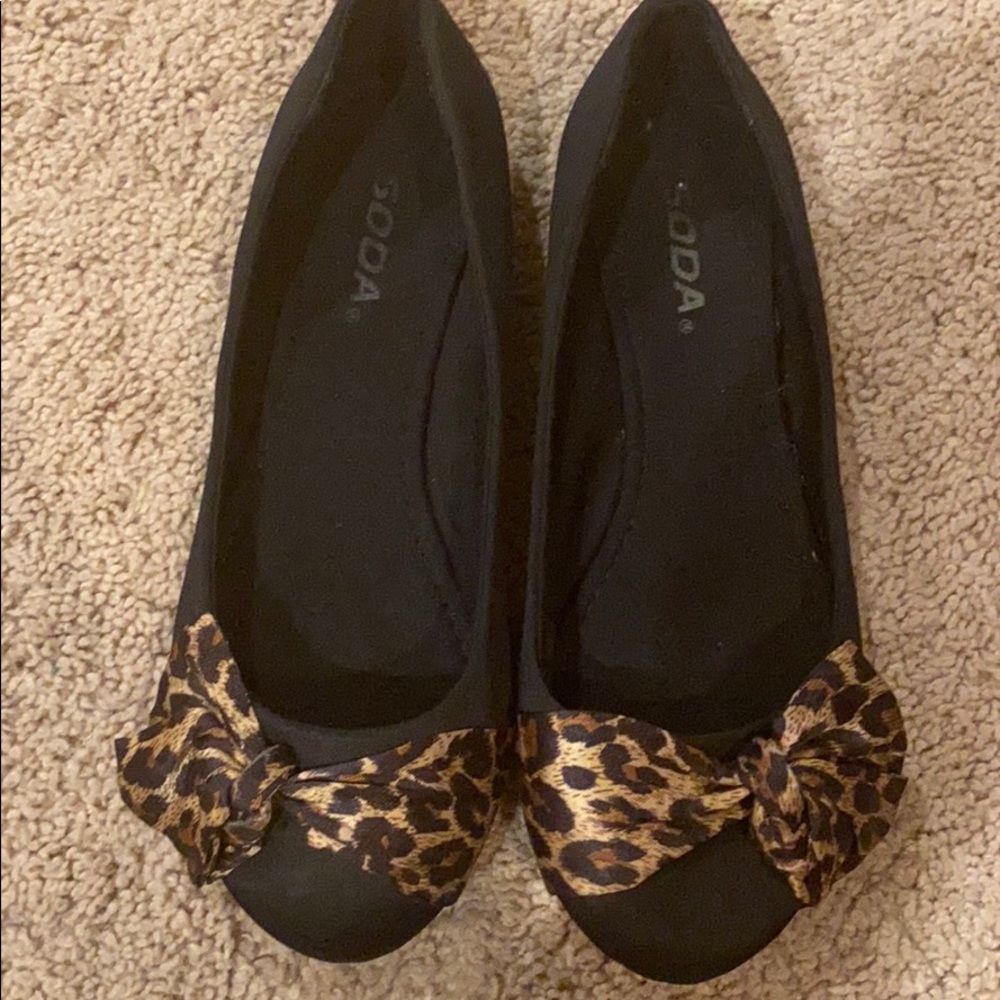 Super cute flats!
